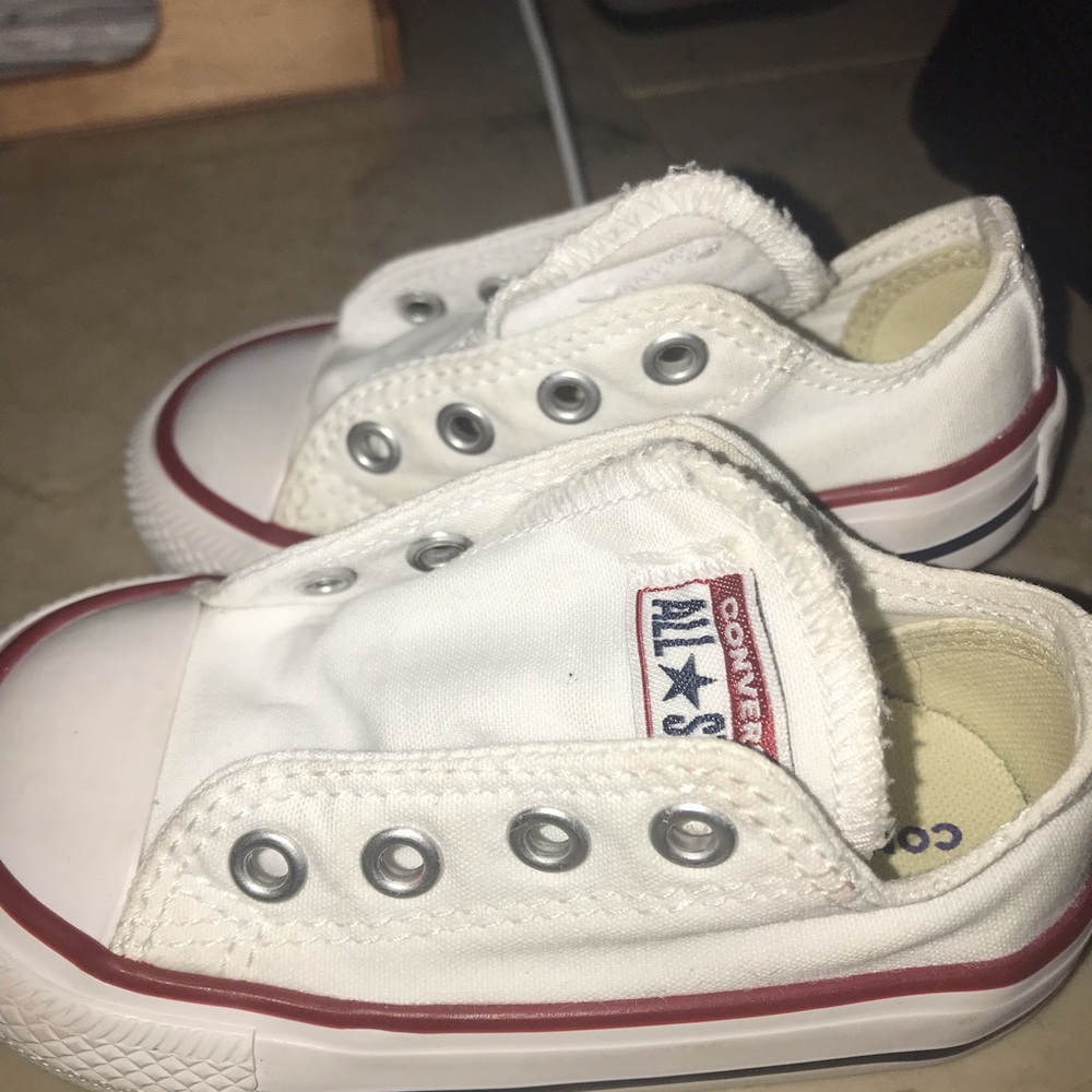 Size 5c unisex converse